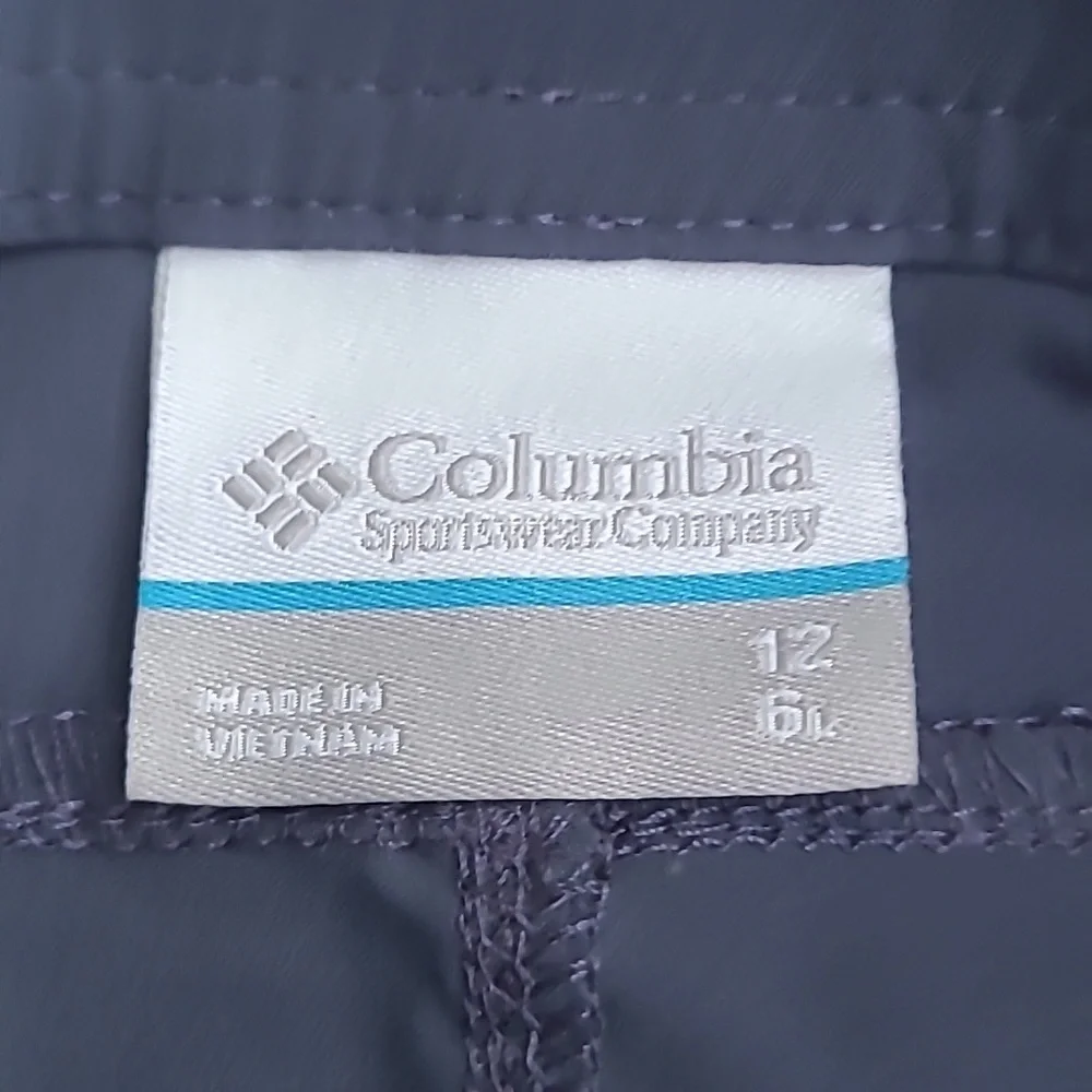 COPY - Columbia Omni Shade Shorts. Size12 - Picture 2 of 6